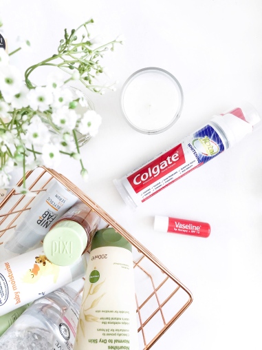 a relaxing night time routine - dental hygiene edition - new lune - colgate whitening toothpaste pump - skincare